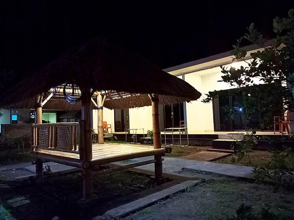 Simpang Hostel Kuta  외부 사진
